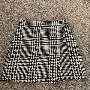 Houndstooth Plaid Skirt